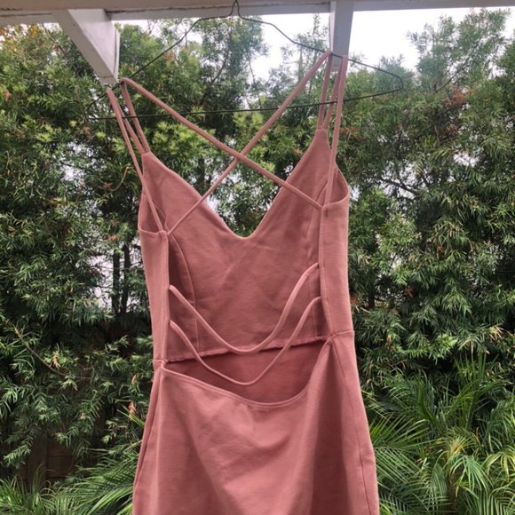 Dusty Pink bodycon dress - Picture 2 of 4